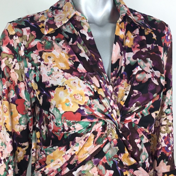 Essentials Purple Floral Top sz Large - Picture 3 of 3